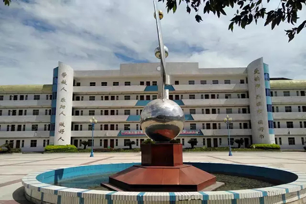 江西凤凰高级技工学校